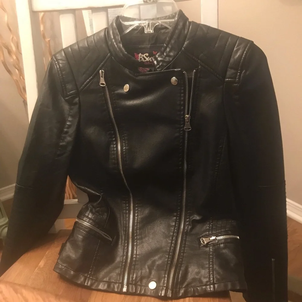 Black Vegan leather bomber jacket w/ polished silver detail. Size small - Picture 4 of 8